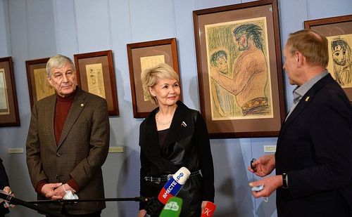 В Москве открылась выставка рисунков Нади Рушевой