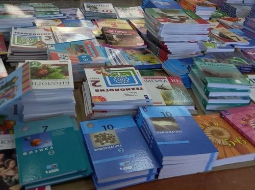 Тываның өөредилге албан черлери номнар фондузун чаартыр