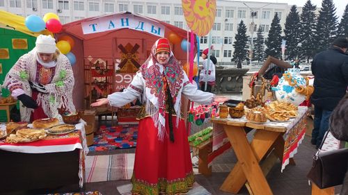 Демнигде - күштүг,Тепкииштигде - быжыг.