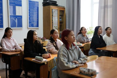 В школах и СУЗах Тувы состоялась «Патриотическая неделя»