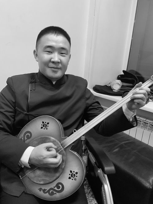 “ХӨӨМЕЙИМНИ САЛБАС-ЛА МЕН...”