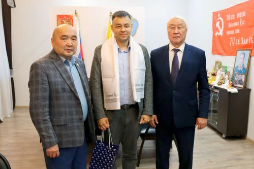 Парламентарии Тувы и Якутии обсудили планы о сотрудничестве