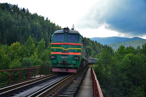В Хабаровском крае под поезд попали приезжие из Тувы