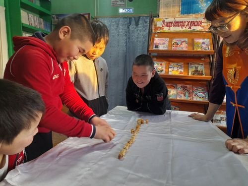 Кажык-биле аът чарыжынга кымның аъды эрткенил?