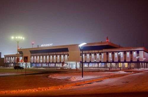 Самолет Москва-Кызыл вынужденно сел на запасном аэродроме