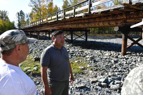 Глава Тувы Владислав Ховалыг побывал в селе Кара-Холь Бай-Тайгинского района