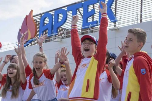 Как попасть во всероссийские и международные детские центры «Океан», «Орленок», «Артек» и «Смена»?