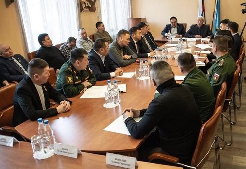 Глава Тувы выразил признательность депутатскому корпусу республики за поддержку проекта «Герои Тувы»