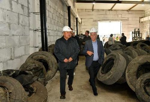 Автомашина эрги дугуйларын болбаазырадыр бирги бүдүрүлге ажыттынган