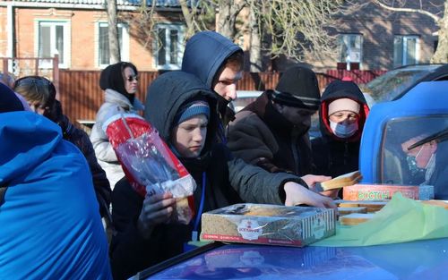 ВЦИОМ: 78 процентов россиян поддерживают решение о приеме беженцев с ДНР и ЛНР