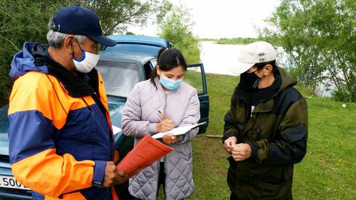 В УЛУГ-ХЕМЕ НАРУШАЮТ ЗАПРЕТ НА ПОСЕЩЕНИЕ ВОДОЁМОВ