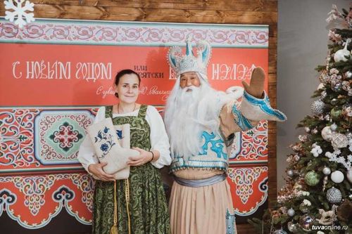 Тувинский Соок-Ирей вошел в десятку лучших Дедов Морозов России