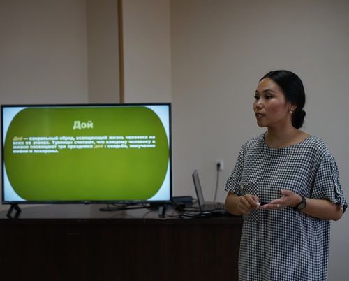 Тыва езу-чаңчылдарны сагывышаан, байырлалдарны эрттирер