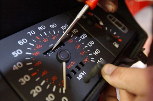 Эксперты выяснили, 65% подержанных авто в России имеют скрученный пробег