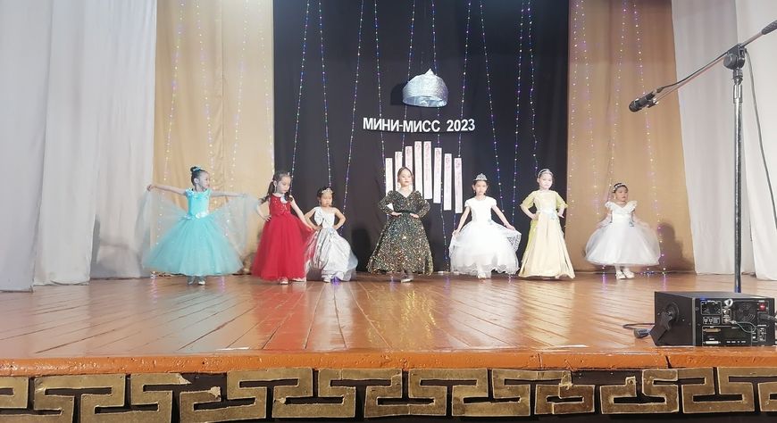В Овюрском районе прошел конкурс красоты среди дошкольниц