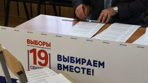 По итогам обработки 92,51% протоколов Владислав Ховалыг, выдвинутый от «Единой России», побеждает на выборах руководителя региона