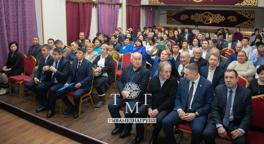 В Туве торжественно отметили 100-летие энергетики Тувы