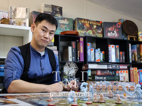 От хобби к бизнесу: Далай Ховенмей открыл клуб настольных игр