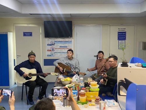 Для бойцов из Тувы, находящихся в Санкт-Петербурге организовали концерт