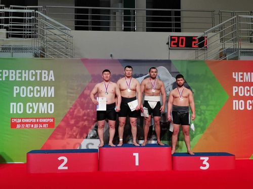 Сумоисты Тувы завоевали 12 золотых медалей в Казани