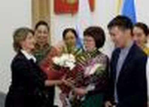 С главным праздником страны!