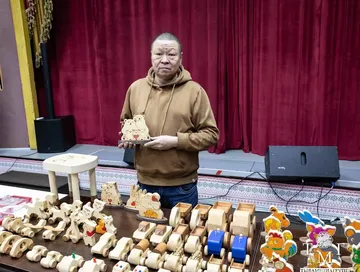 От хобби к бизнесу: как тувинский мастер возрождает национальные ценности через дерево