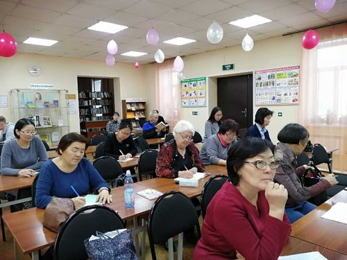 Граждане старшего поколения прошли уроки по работе с информационной системой ЖКХ