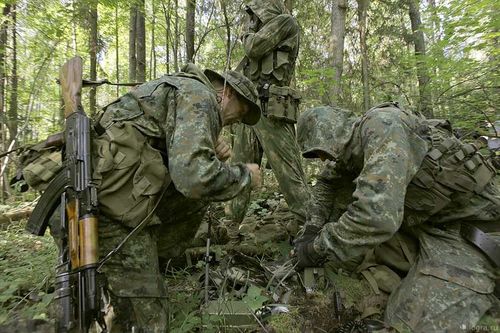 Староверы Тувы учат спецназовцев выживать в сибирской тайге