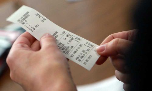 Теневой тувинский рынок. Почему продавцы там работают без выдачи чеков?