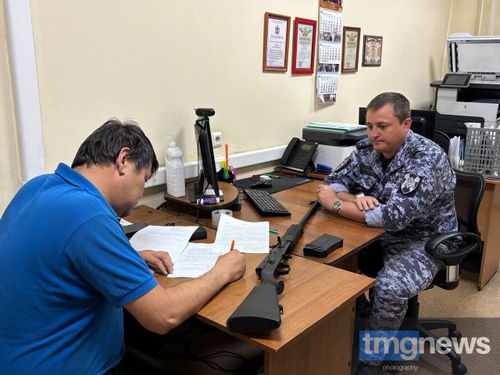 Неравнодушные жители Тувы передают свое охотничье оружие бойцам на СВО