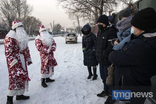 По Туве зашагали Деды Морозы