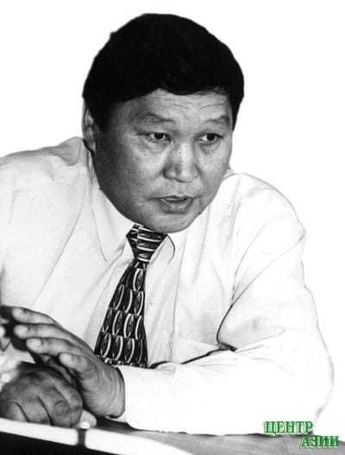 Глава Тувы выразил соболезнования в связи со смертью генерала-майора в отставке Чанмыра Удумбара