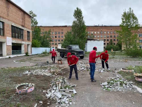 «Молодежка ОНФ» в Тыве помогает устранить последствия сильного урагана