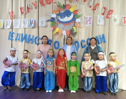 Кызыл-Даг сумузунуң «Хүнчүгеш» уруглар садының 60 чылы