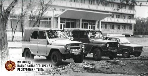 Архивное фото новой гостиницы Обкома КПСС, построенной в 1983 году