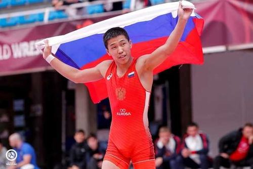 Тувинские борцы завоевали золото на всероссийском турнире по вольной борьбе
