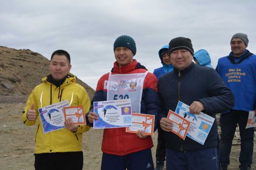 В забеге на гору Догээ участвовали 227 жителей Кызыла