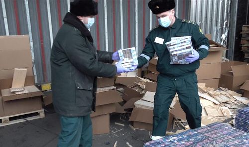 Конфискованные товары легкой промышленности будут использованы в качестве гуманитарной помощи