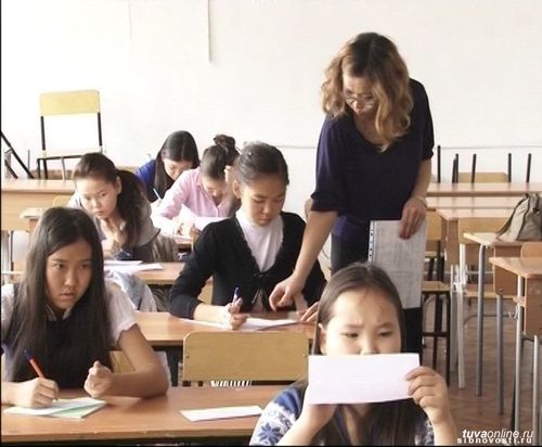 "Земские" программы для учителей и врачей продлили до 2030 года