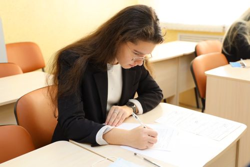 В школах отменят всероссийские контрольные по иностранному языку