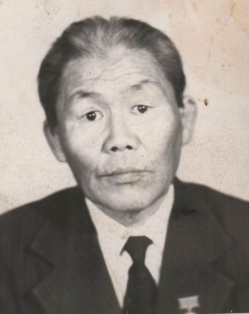 Артист Монгалбии – 105 хары