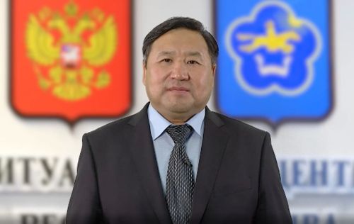 Глава Тувы Владислав Ховалыг поздравил юристов с профессиональным праздником