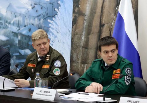 Бүрүн эргелиг төлээ Красноярскыга Бүгү-россияның студент отрядтар следунуң киржикчилеринге байырны чедирген