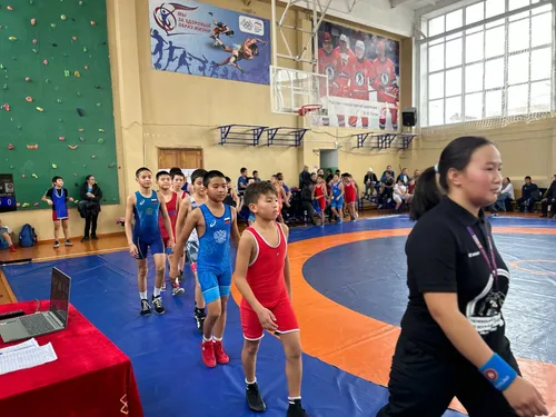 В Туве «Единая Россия» провела Всероссийский фестиваль спортивной борьбы среди школьников «Борьба в школу»