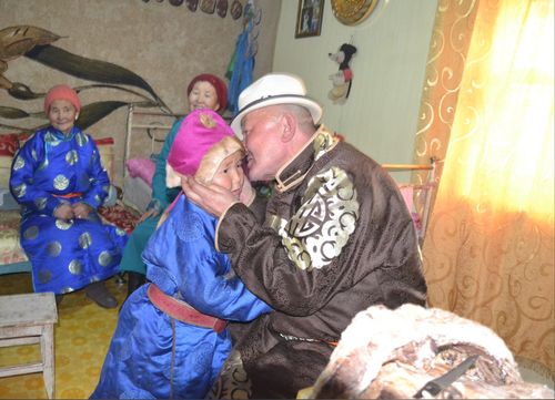 Шагаа байырлалының Ак айында сагыыр езулалдар