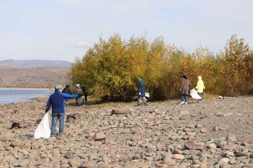 Енисей Кызыла очистили от мусора 