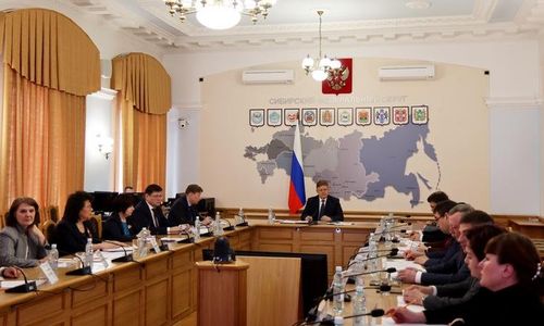 Формирование у молодёжи патриотического сознания и поддержку ветеранов СВО обсудили под руководством полпреда на заседании Совета ректоров Сибири