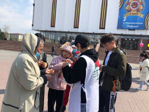 В Туве стартовала акция "Красная Гвоздика"