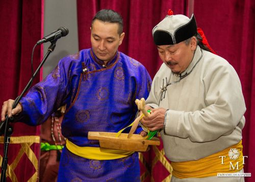 Муңгаш чарылды, чыл бажы келди...