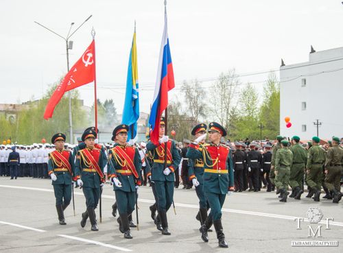 Парад в честь 80-летия Победы в Кызыле замкнуло шествие «Бессмертного полка»